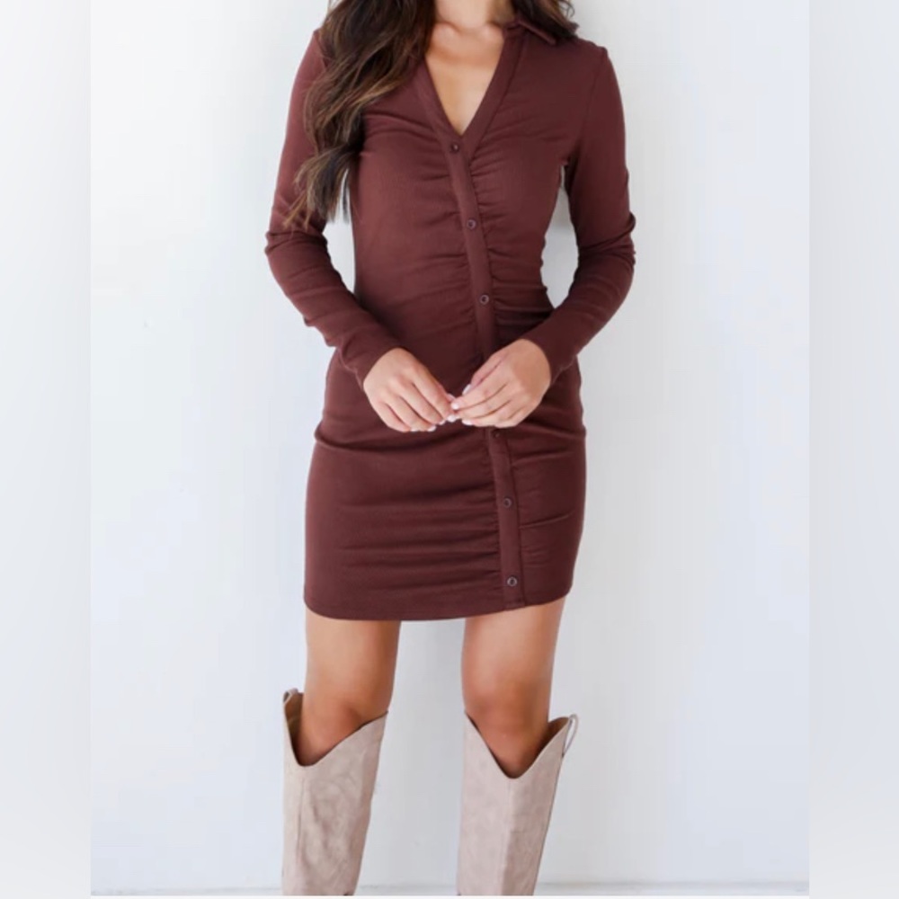 Beautiful Dress you can dress up or down.